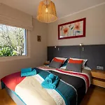 Modern With Hot Tub, 6p *