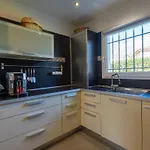 Modern With Hot Tub, 6p Villa *