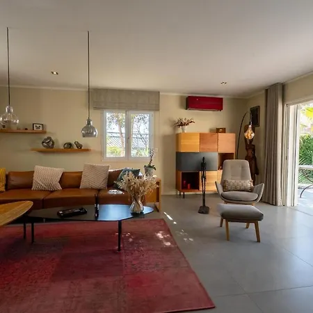 Modern With Hot Tub, 6p * 罗克布伦河畔阿尔让