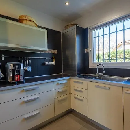 Modern With Hot Tub, 6p 别墅 *